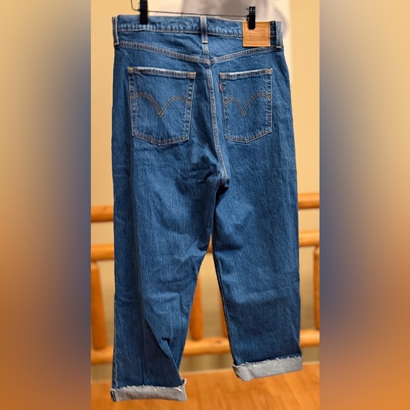 ✨ Levi’s Premium Ribcage Straight Ankle Jeans (Size 32) ✨ - Picture 3 of 7